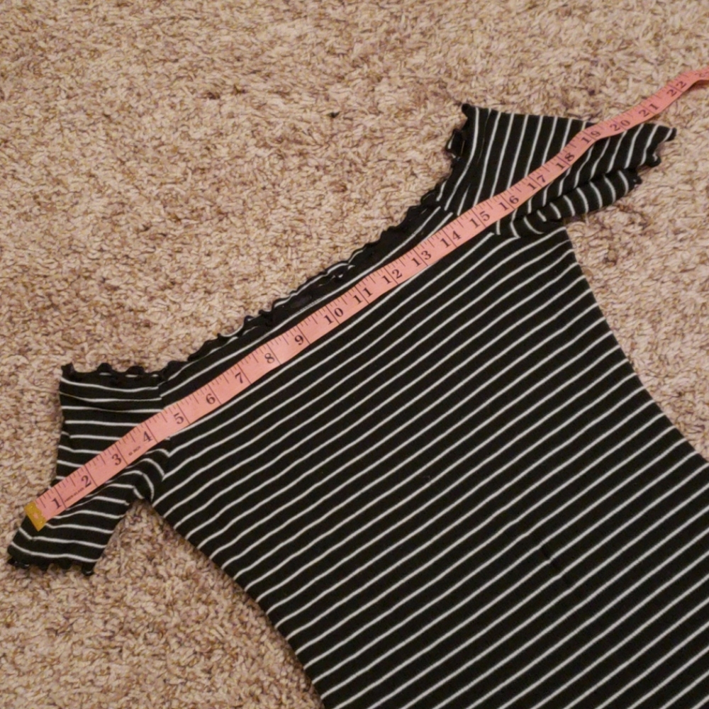 Dress - Picture 3 of 6